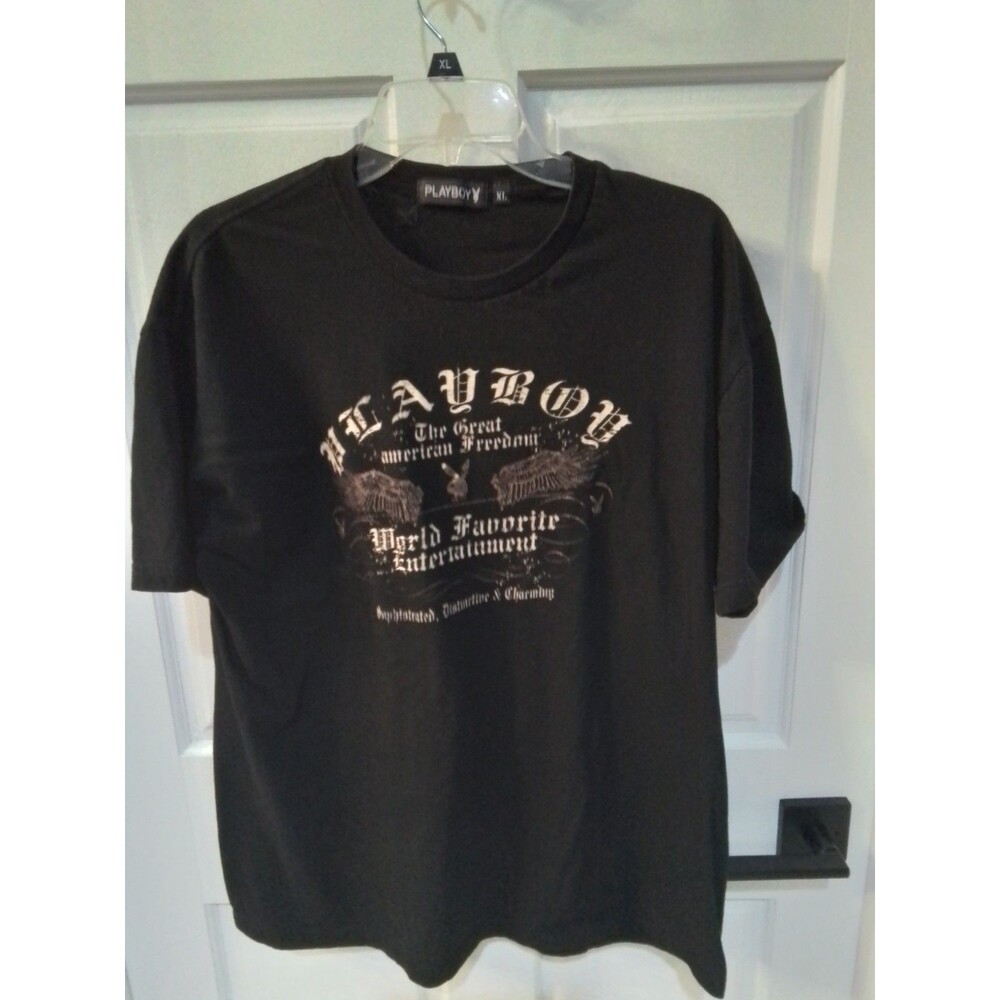 MEN'S PLAYBOY THE GREAT AMERICAN FREEDOM BLACK SHORT SLEEVE TSHIRT. SIZE XL